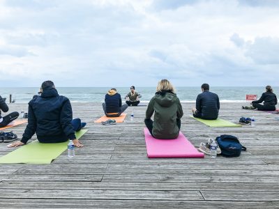 agence événementielle réceptive voyage pays basque erronda séminaire team building event saint jean de luz seminaire landes hossegor la vague yoga face à l'océan